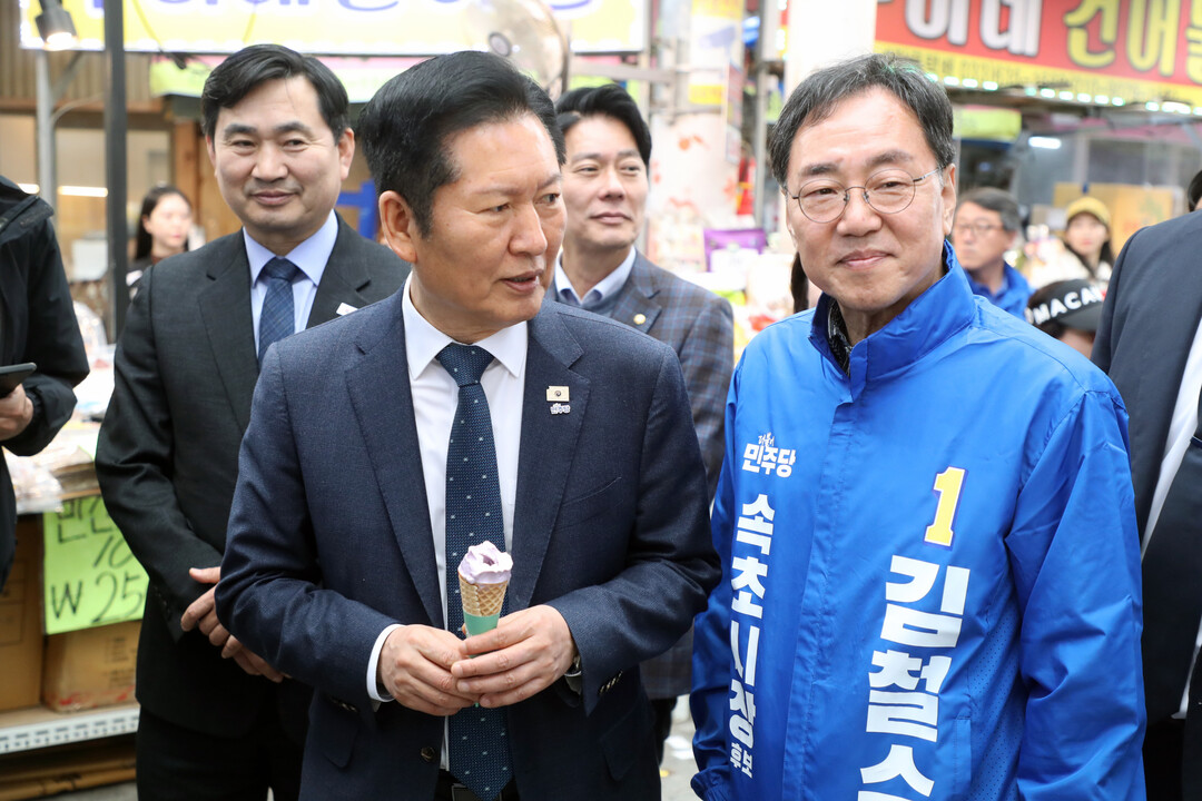 속초지역 유세 마친 정청래 대표